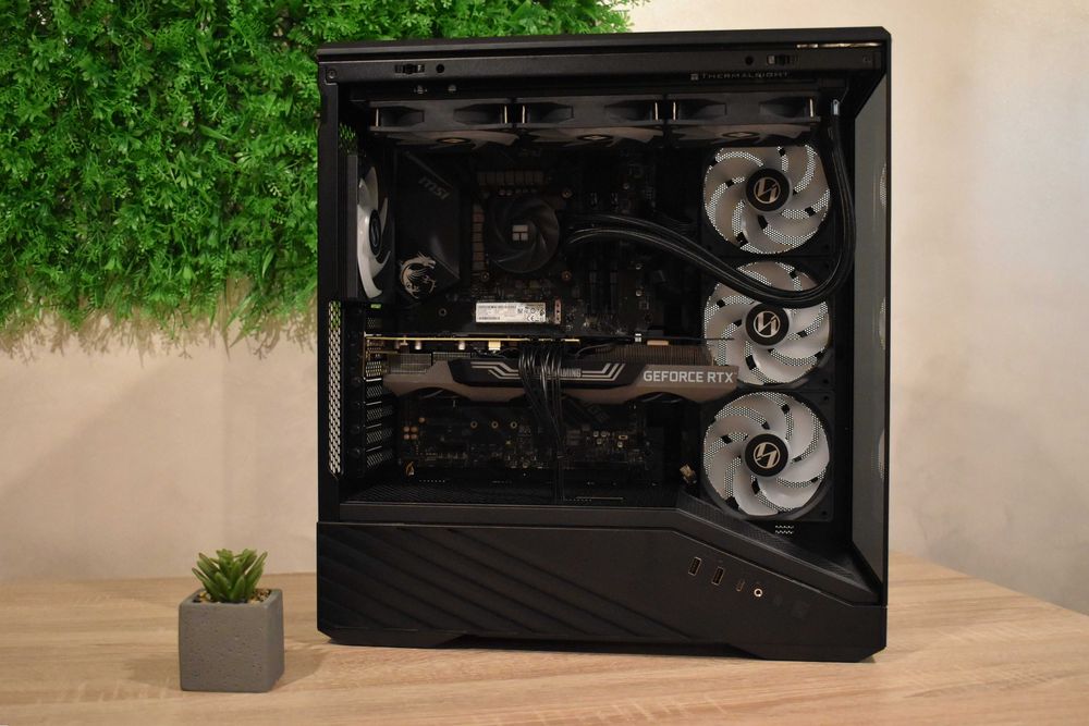 Геймърски Компютър i7 10700KF | Rtx 3070Ti | 32GB Ram | 512GB ssd |