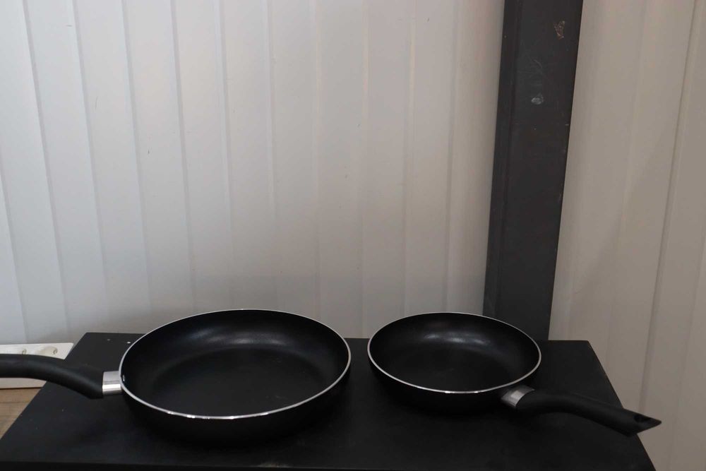 Комплект съдове за готвене с незалепващо покритие 15 части