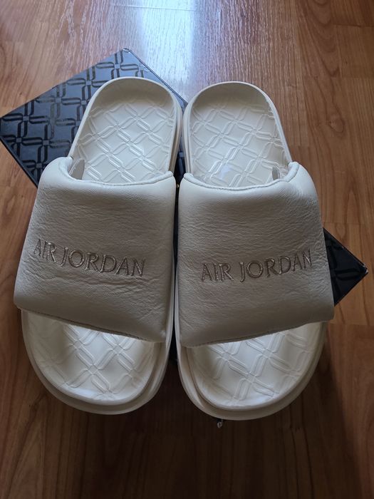 Papuci originali jordan dama