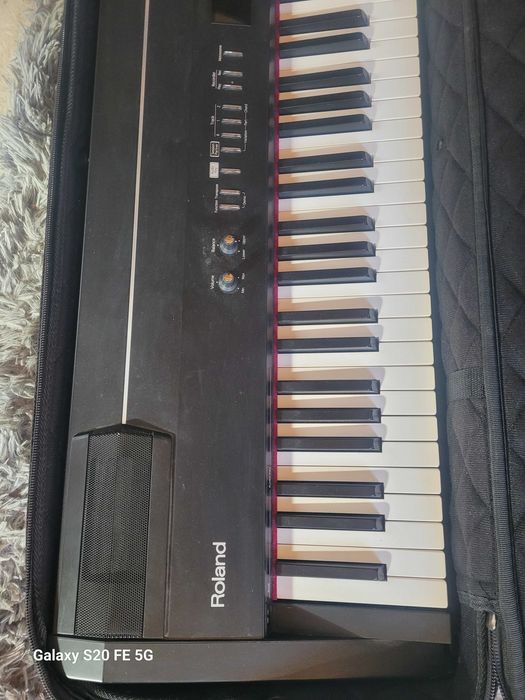 Pachet complet Pian Digital Roland FP-7 (88 clape grele) + DI Box Palmer + Husă