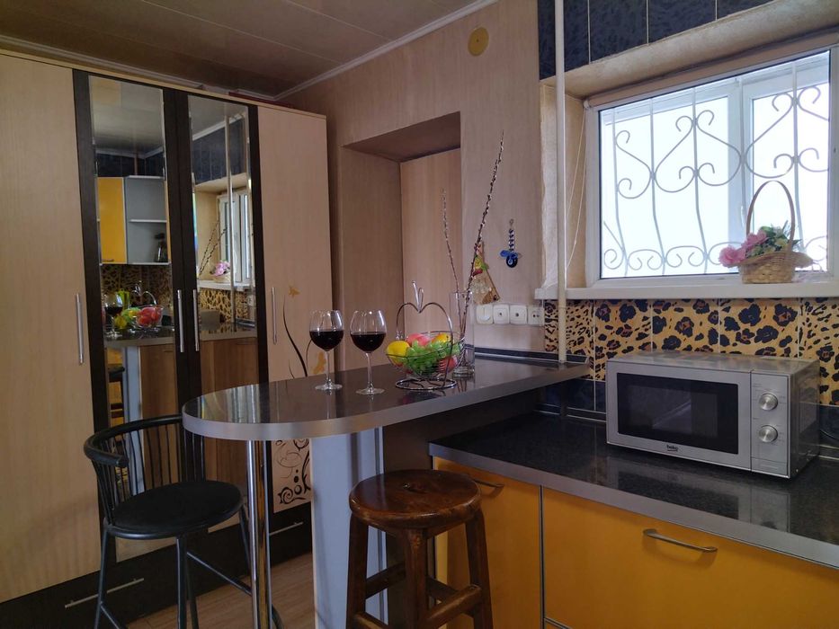 Сдаю 2шку в 8 мкр возле драмтеатра