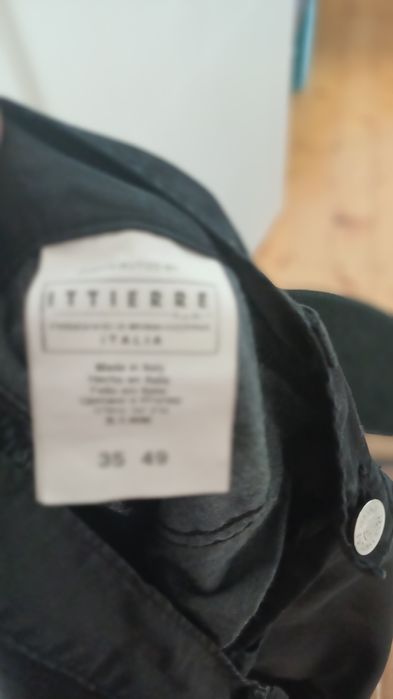 Pantaloni versace M damă