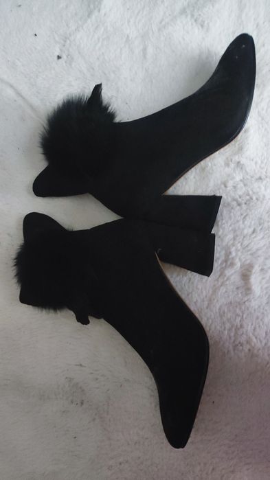 Botine-negre. Cu pufulet