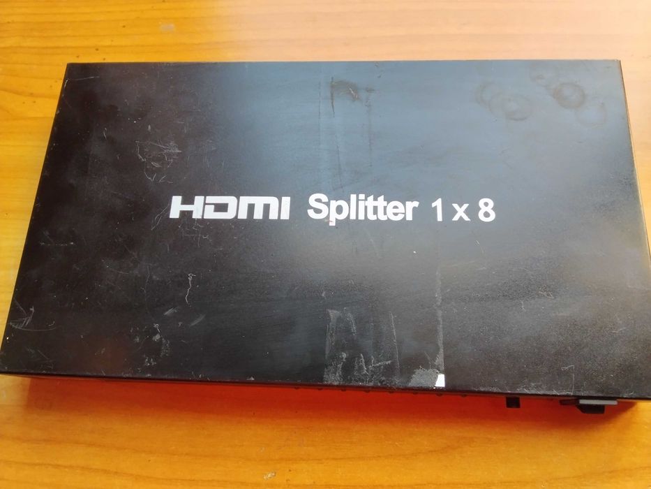 голям 8 канален HD сплитер за части