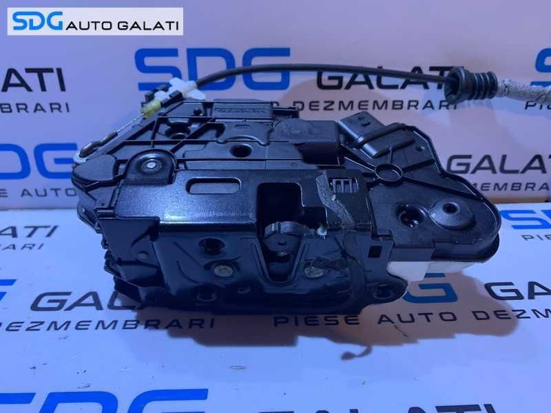 Broasca Incuietoare cu 7 Pini la Mufa Usa Portiera Dreapta Fata VW Scirocco 2009 - 2014 Cod 5N2837016A 5N2837016C