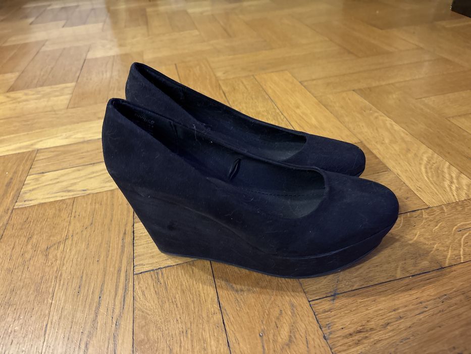 Официални обувки на платформа Divided by HM 39 номер