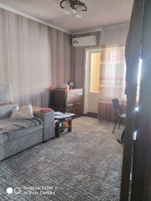 Придаётся 2х комнатная квартира,Дустлик один в среднем состоянии