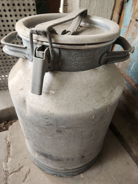 Продам Бочки канистры