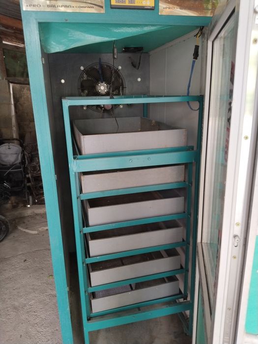 Инкубатор Номад 1200 яйц