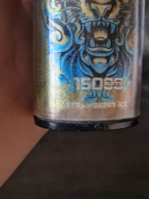 Se vinde vapsolo 15k puff cu capsuna si gheaţă!