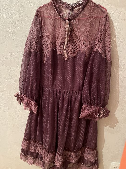 фиолетовое платье