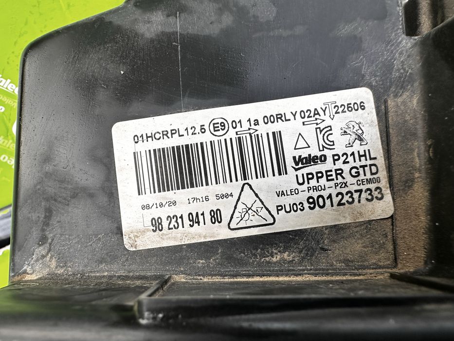 井戸4-4 Far stânga full led peugeot 208.2008.cod:9823194180. Cernica • OLX.ro