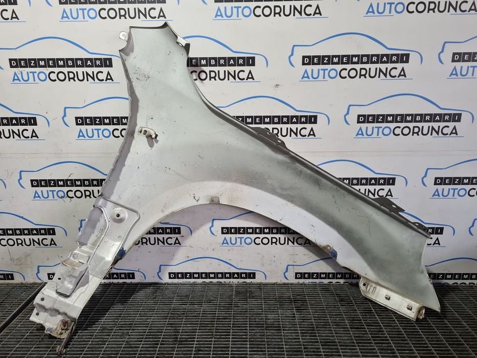 Aripa Stanga Fata Suzuki Grand Vitara 2006 - 2012 2 Usi ARGINTIU (966) ZGÂRIATA