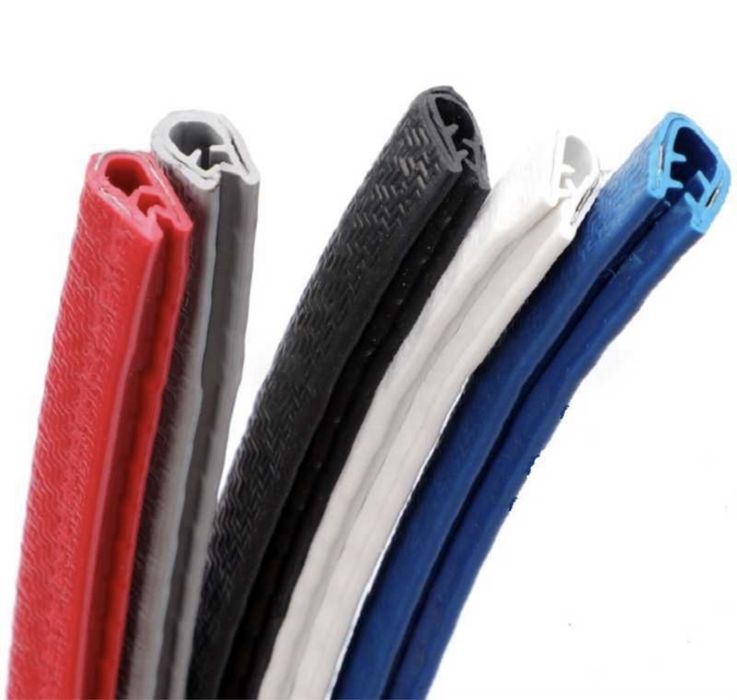 Протектор лайсна за врата 931 Черен