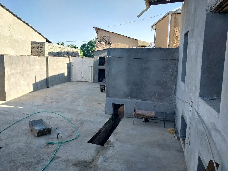 Hovli sotiladi   Motrid