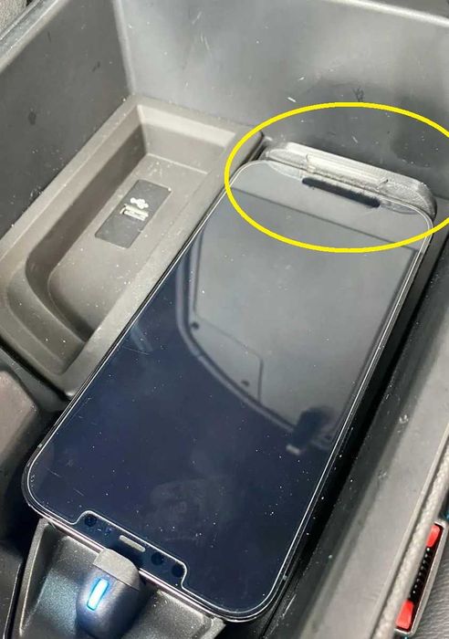 BMW MINI удължител за големи телефони за фабричното wireless зарядно