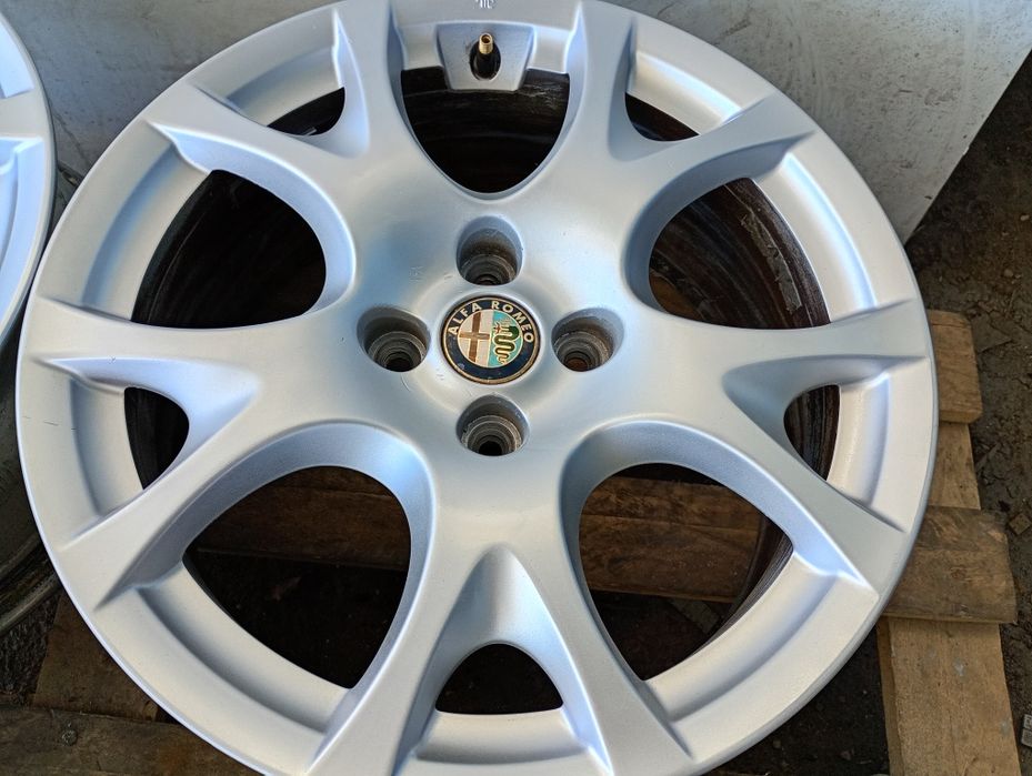 Оригинални 16-4х98 ЕТ39 7j Alfa Romeo Mito