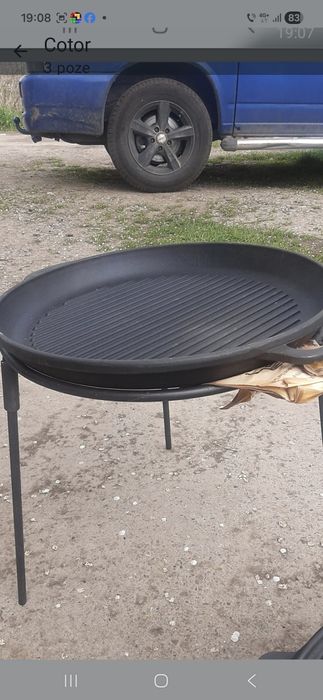 Vând ceaune de fontă cu capacul gril de 18 litri