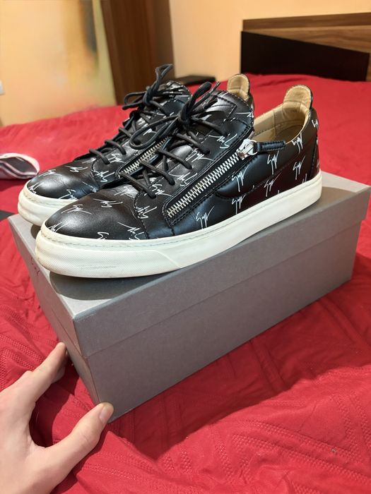 Giuseppe Zanotti 44 Оригинални