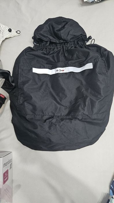 Sistem de purtare MANDUCA XT si protectie impermeabila