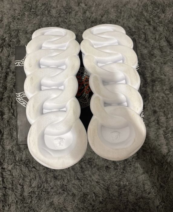 Versace Chain Reaction