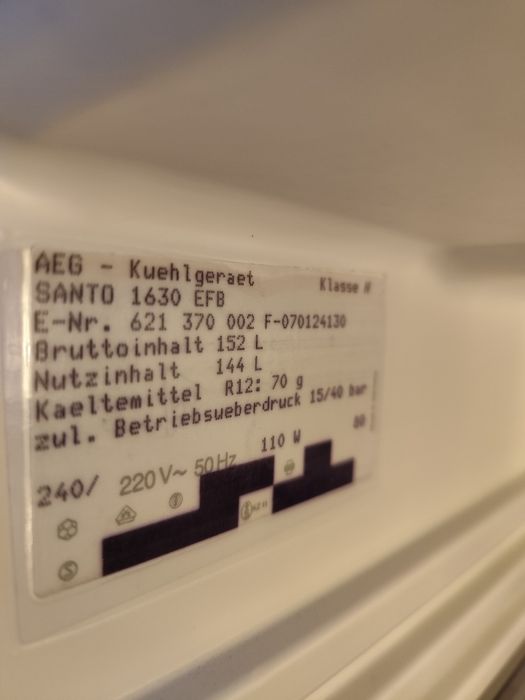 Frigider incorporabil AEG