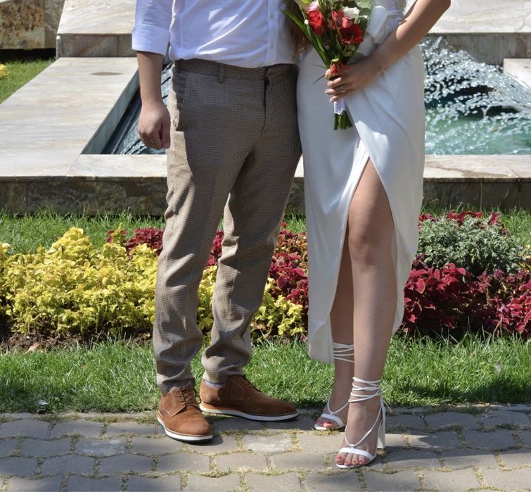 Sandale albe de ocazie