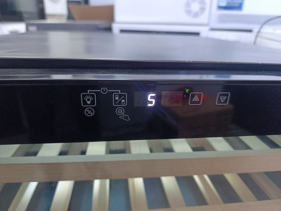 Хладилна Витрина за вграждане FRILEC