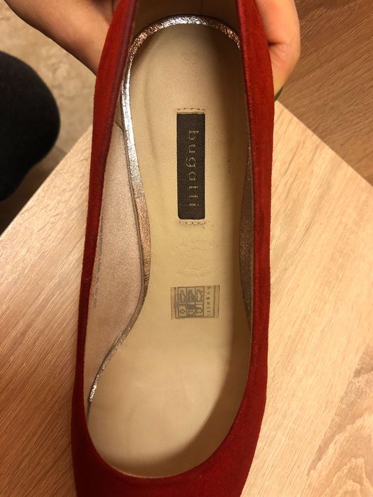 Обувки на ток - Bugatti