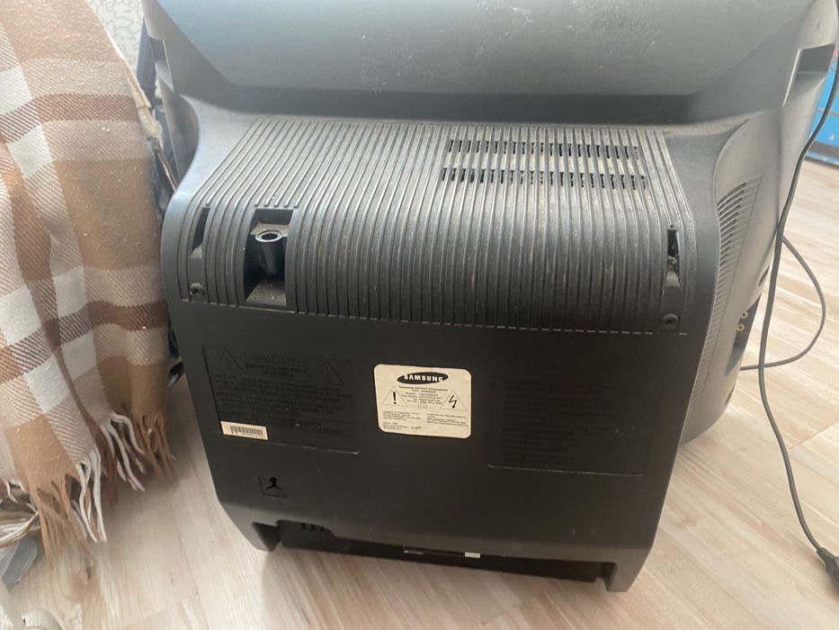 Продам телевизор самсунг