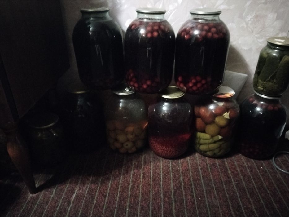 Домашние разносолы, изумительно вкусные.