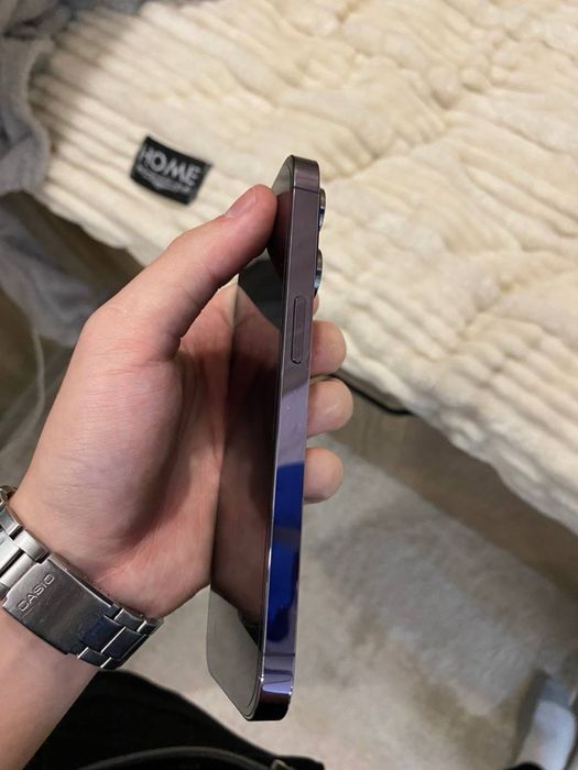 Продам Айфон 14 про на 256