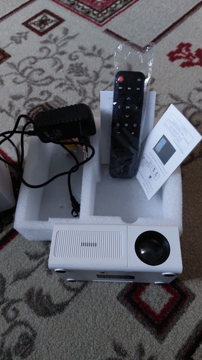 Новый Led проектор