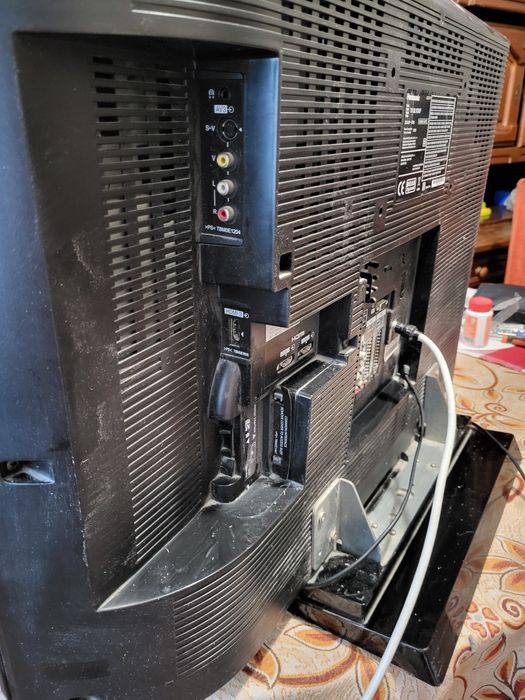 Televizor  Panasonic Viera  TX32LXD80F  stare  aproape nou