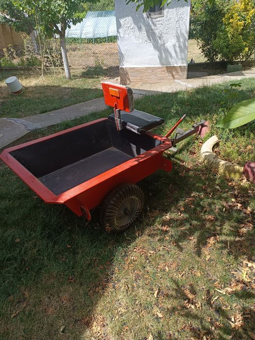 Продавам ремарке за мотофреза