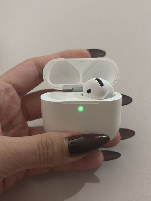 AirPods 4-го поколения