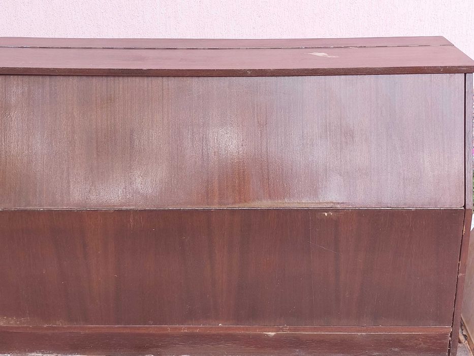 Продавам разтегателен диван, ракла, бар за хол