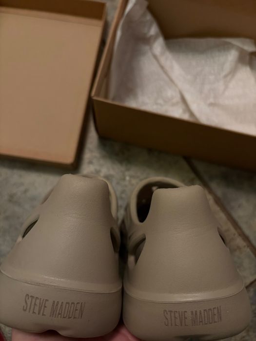 Steve Madden Vine Slip On