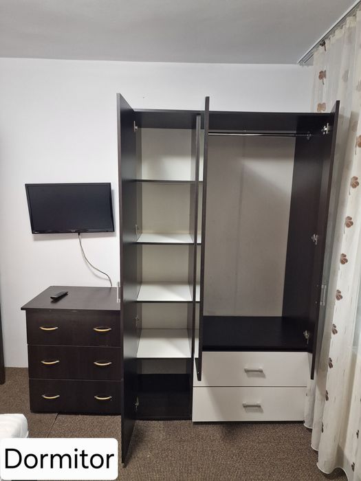 Vand mobila sufragerie/dormitor