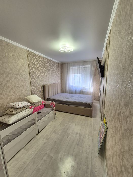 Продам 3 комнытый квартира