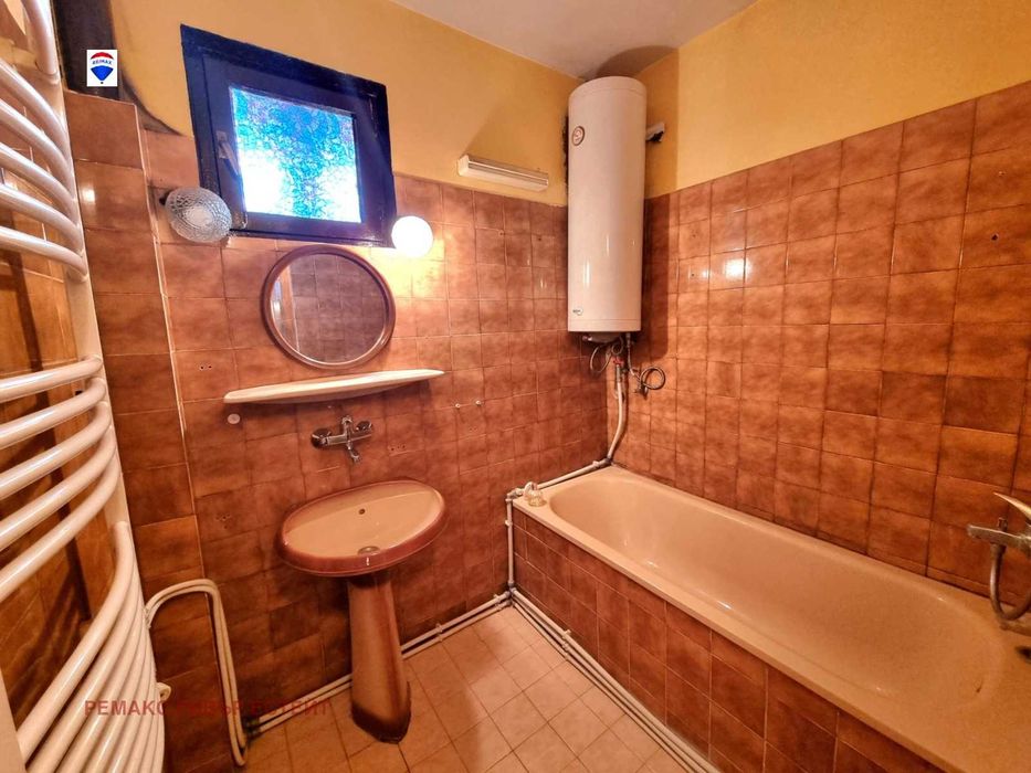 Тристаен апартамент за продажба в центъра на гр. Русе