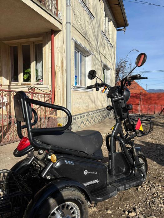 Scuter electric 3 roți Elektromob cu coș de cumpărături