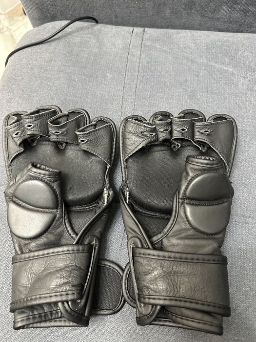 Продам перчатки L размер