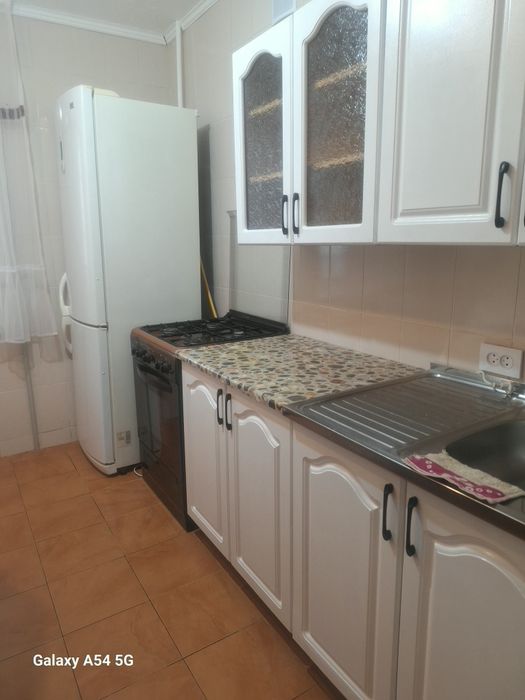 Сдам 2х комн квартиру посуточно