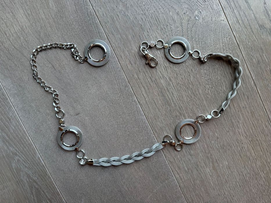 Нежен сребрист колан