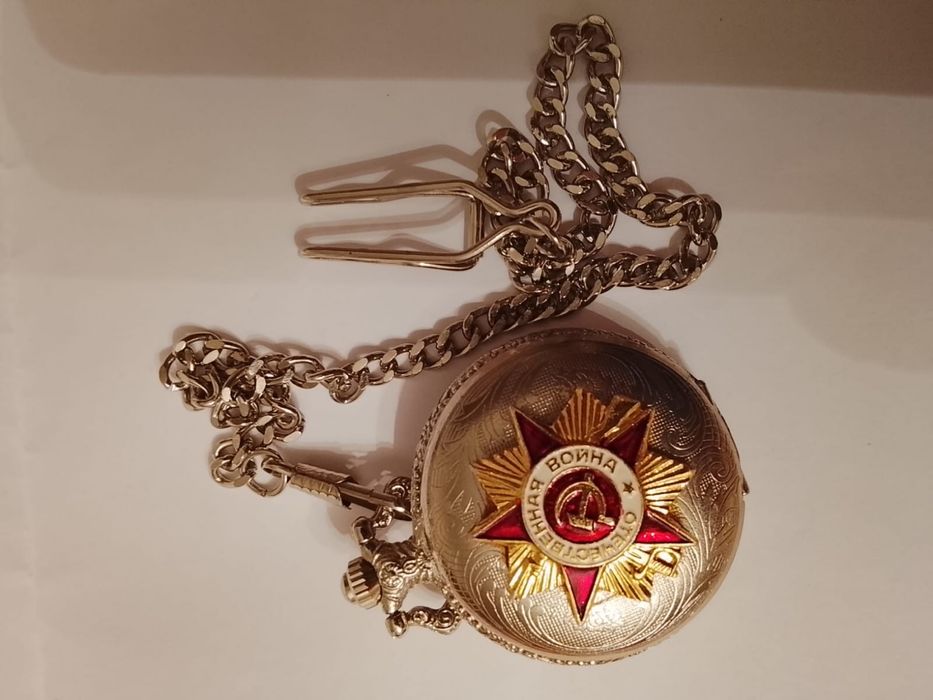 Часы карманные советские