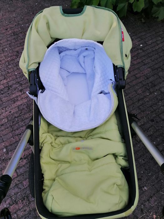 Бебешка количка Koelstra с много подаръци