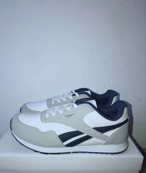 Pantofi sport marimea 39noi