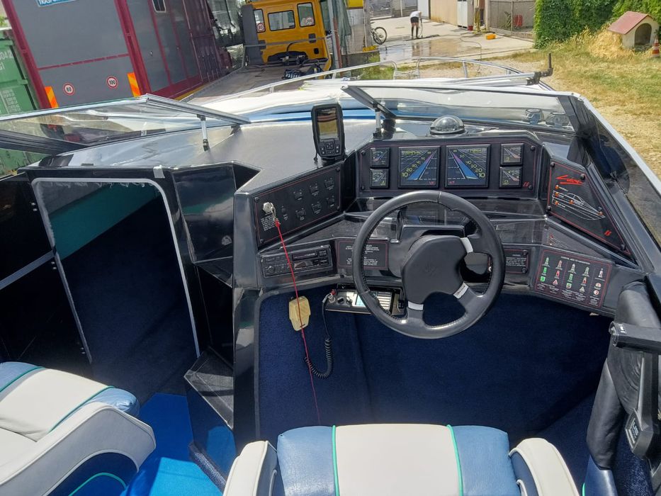 Barca Bayliner cobra 5.7