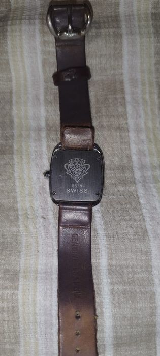 Продам женские наручные часы GUCCI